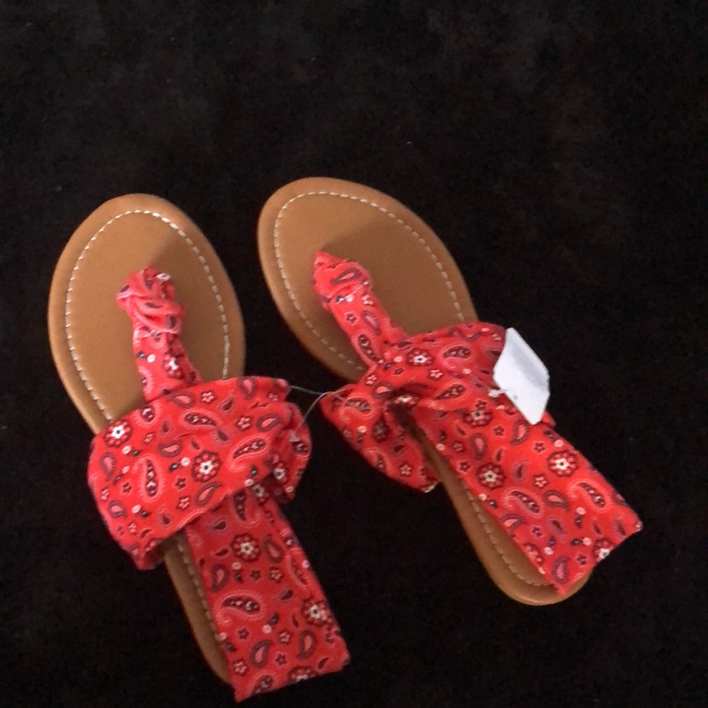 Sandles - Picture 2 of 5